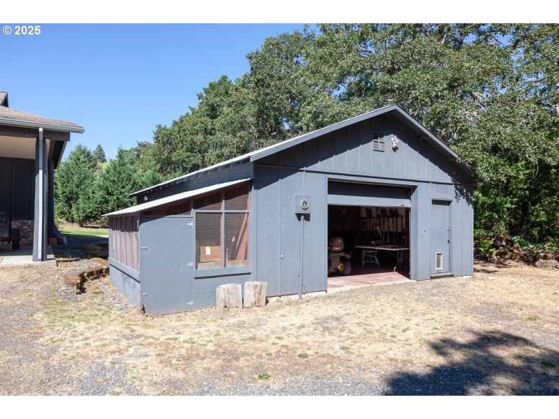 Barn