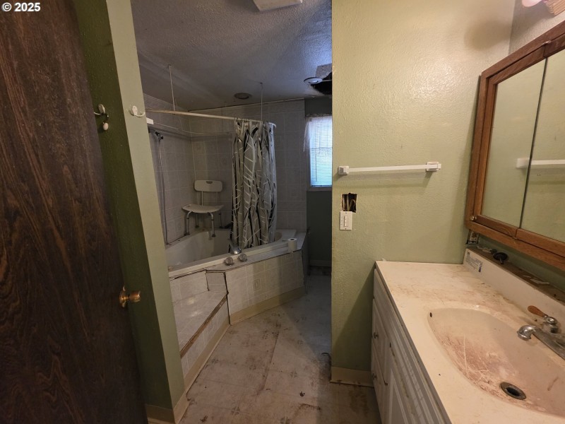 Bathroom, Continental