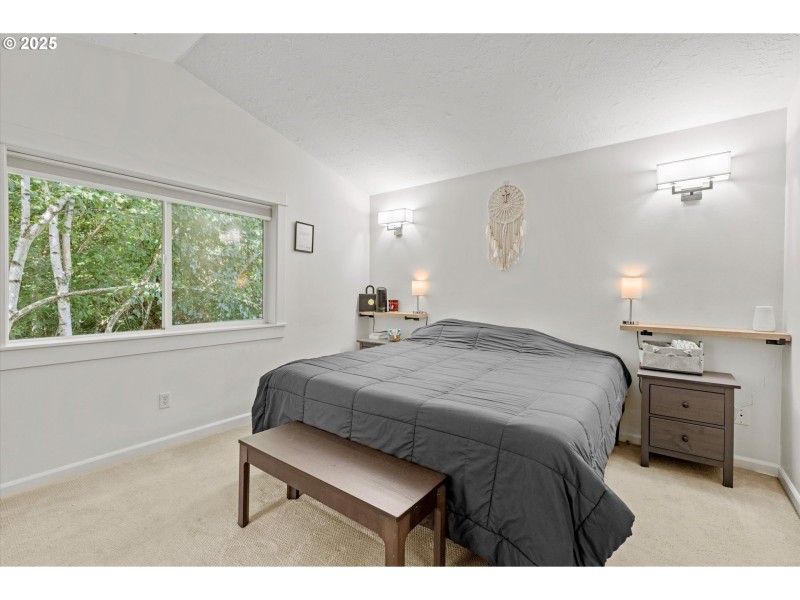 Bedroom, Primary
