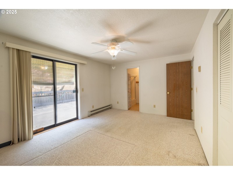Bedroom, Primary