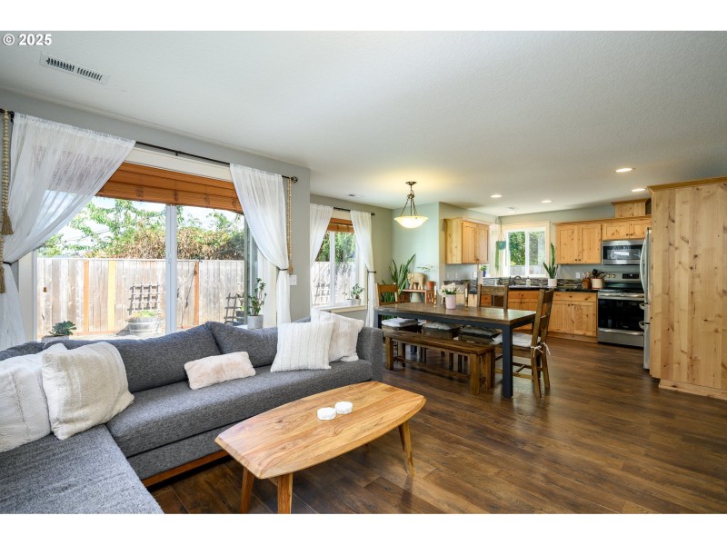 Living Room/Dining Room