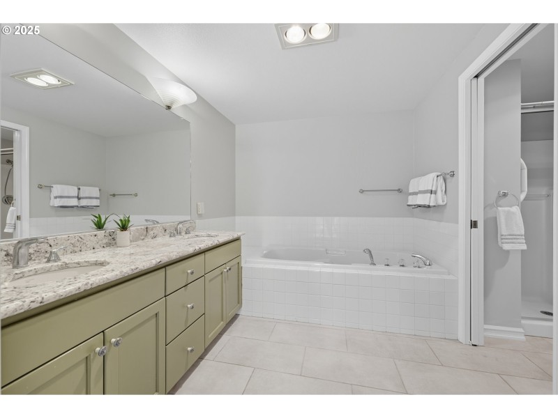 Bathroom, Attached