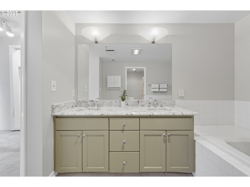 Bathroom, Attached