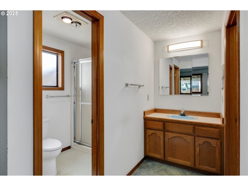 Bathroom, Attached