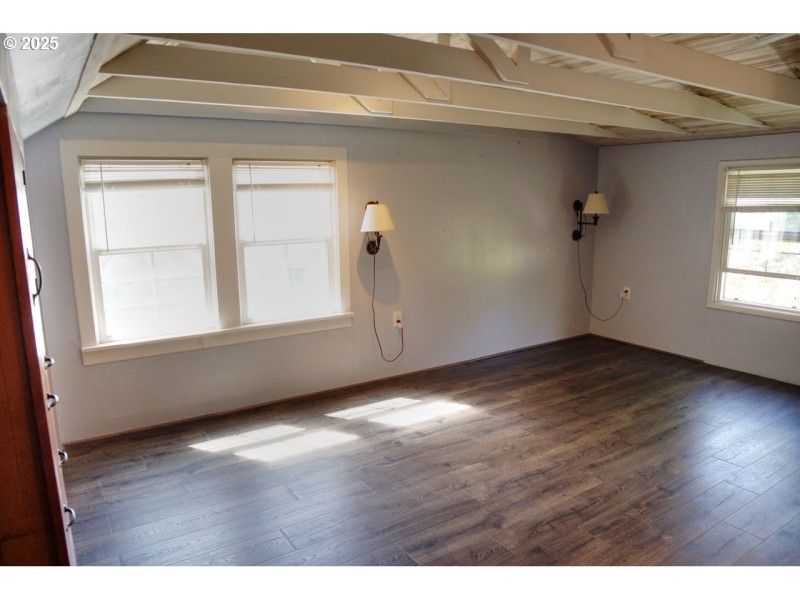 Bedroom, Primary