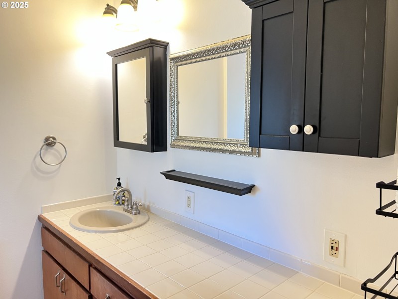 Bathroom, Attached