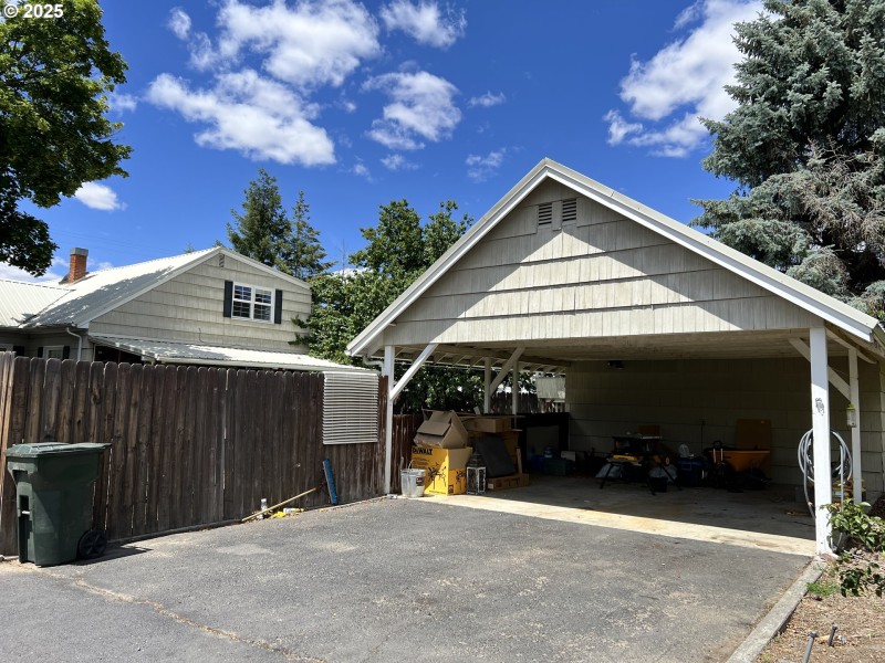 Carport