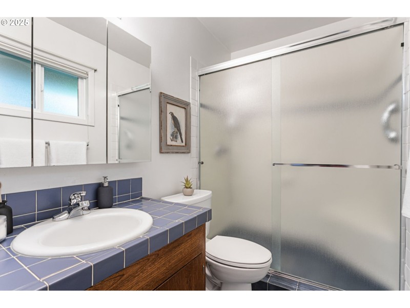 Bathroom, Attached