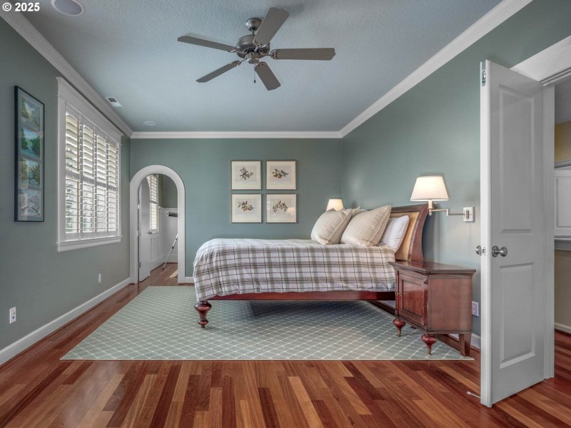 Bedroom, Primary
