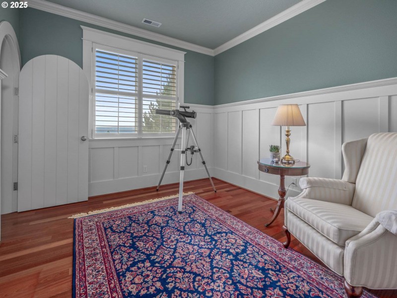 Bedroom, Primary