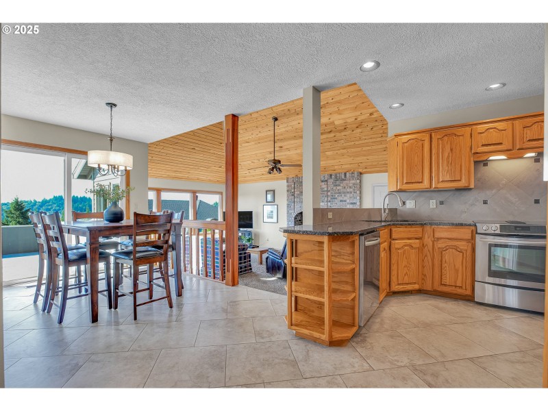 Kitchen/Nook