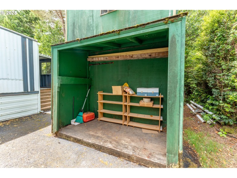 Shed
