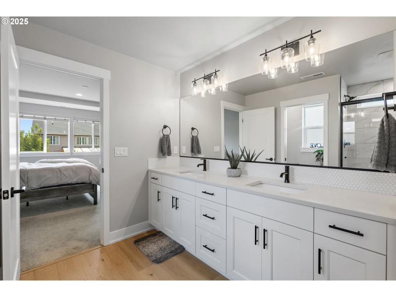 Owner's Suite Bathroom
