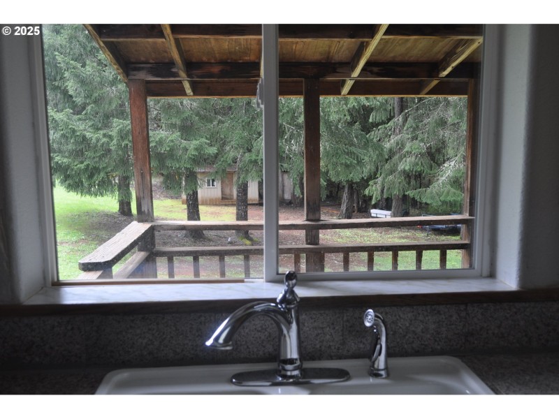 Kitchen/Outside