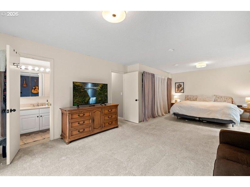 Bedroom, Owner's Suite