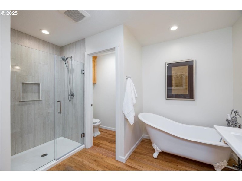 Bedroom, Owner's Suite