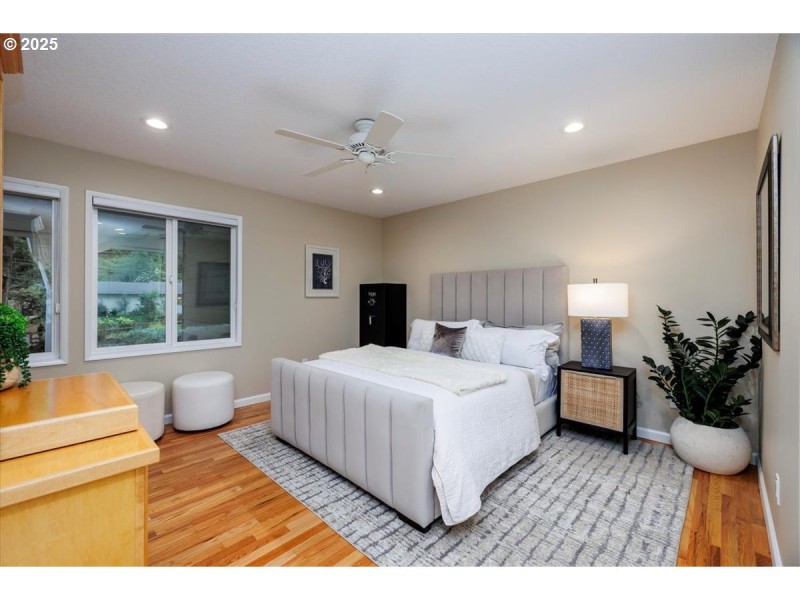 Bedroom, Primary