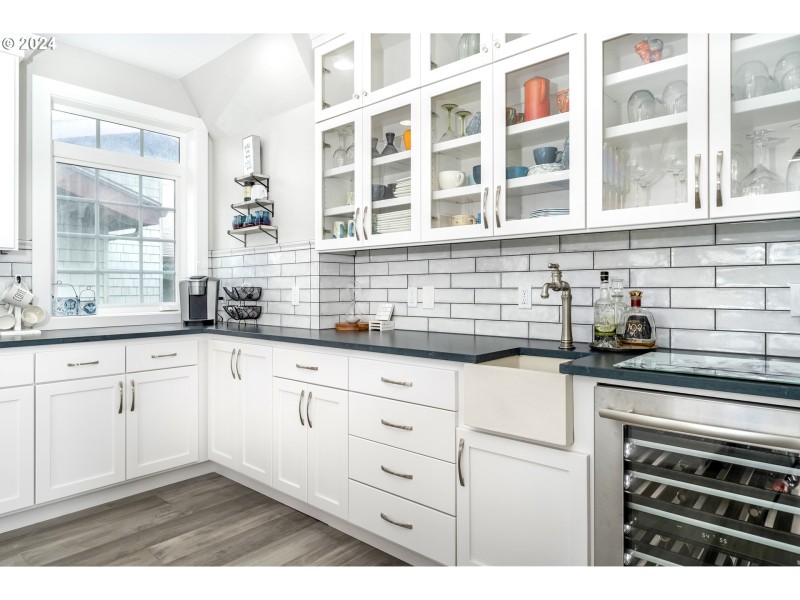 Wet Bar