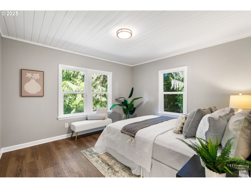 Bedroom, Primary