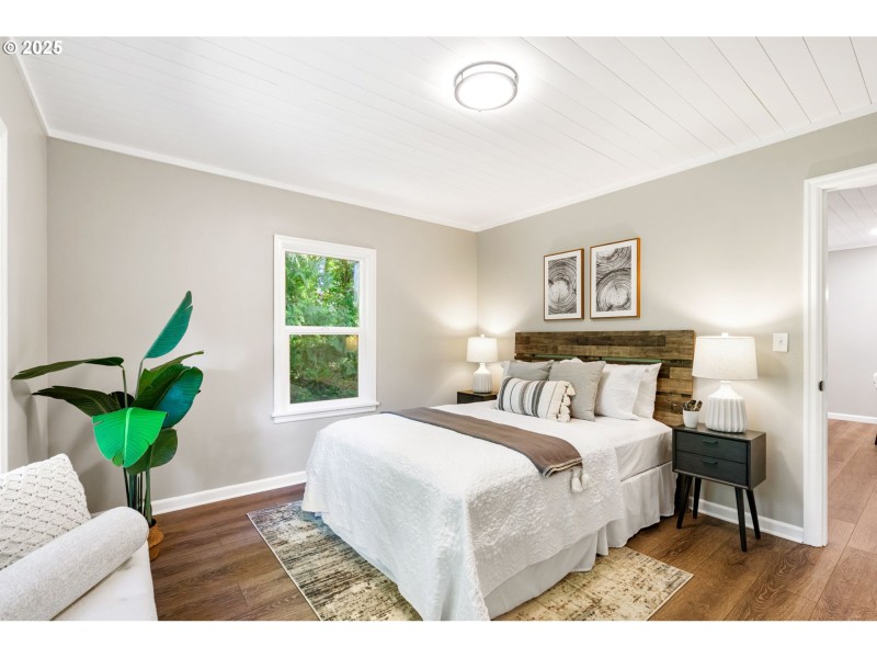 Bedroom, Primary