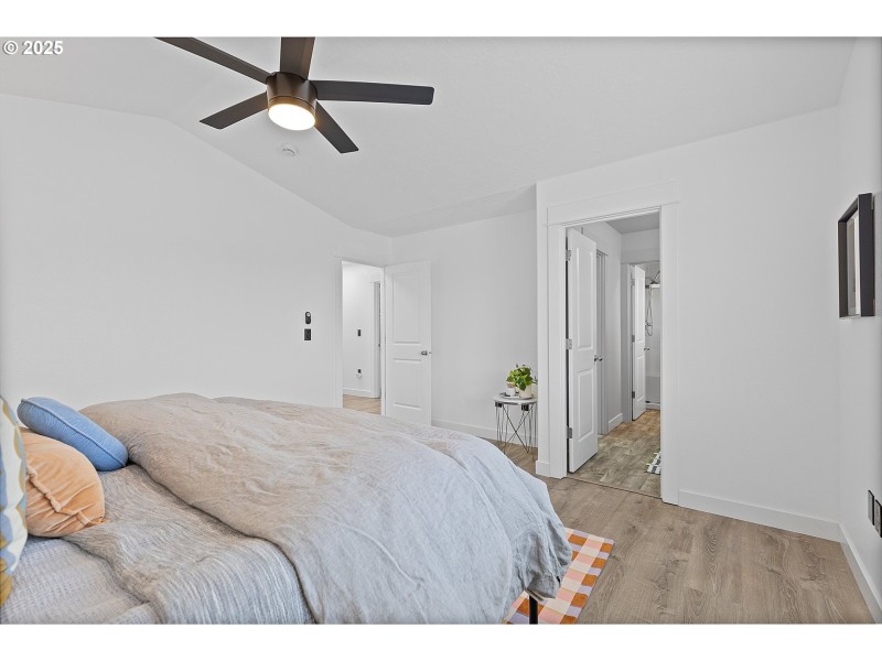 Bedroom, Primary