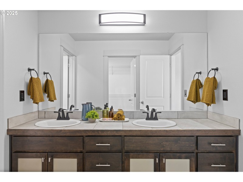 Bathroom, Attached