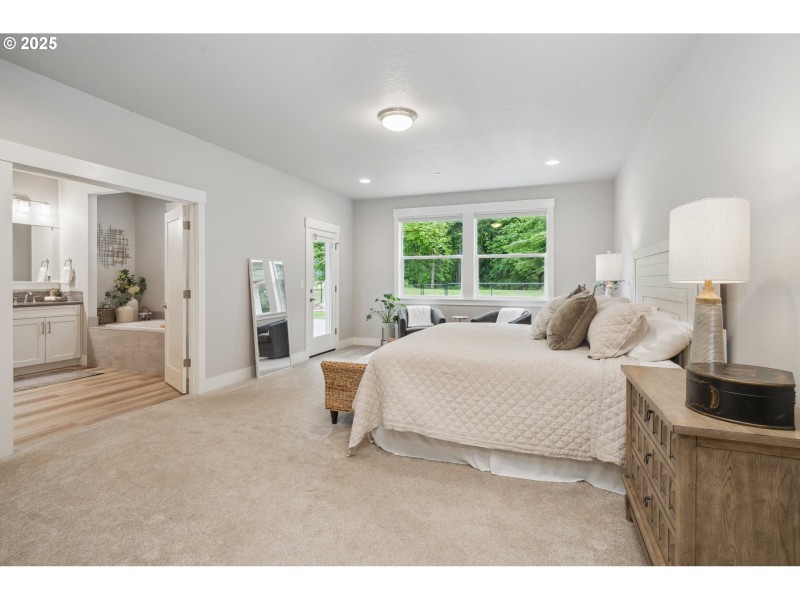 Bedroom, Primary