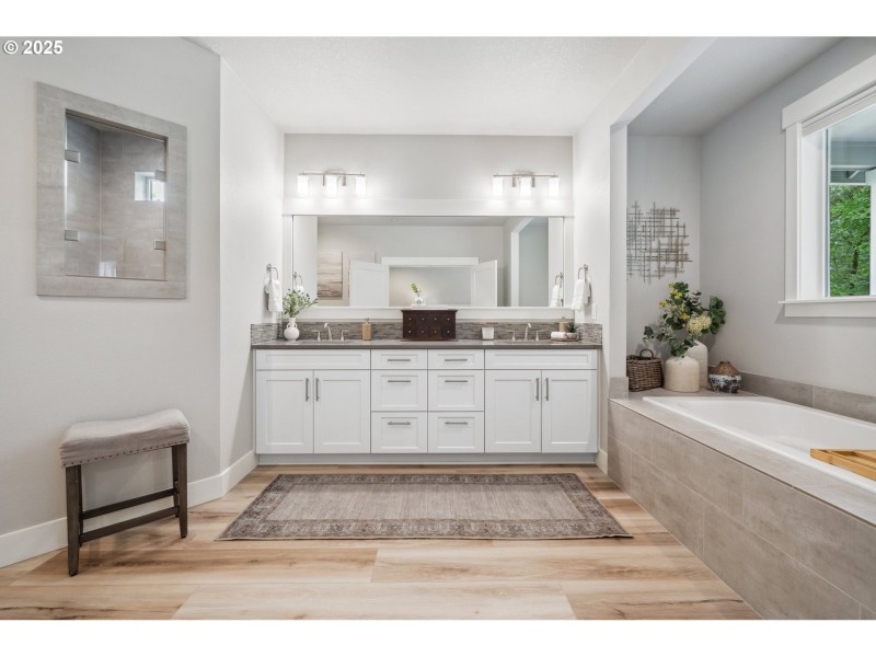 Bathroom, Attached