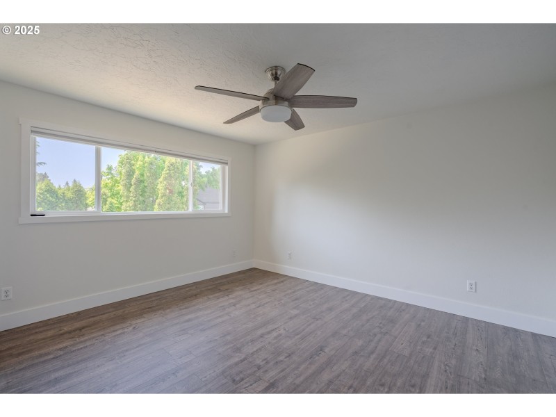 Bedroom, Primary