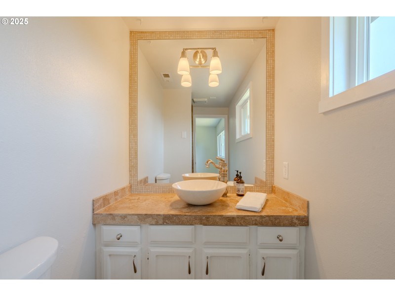 Bathroom, Attached