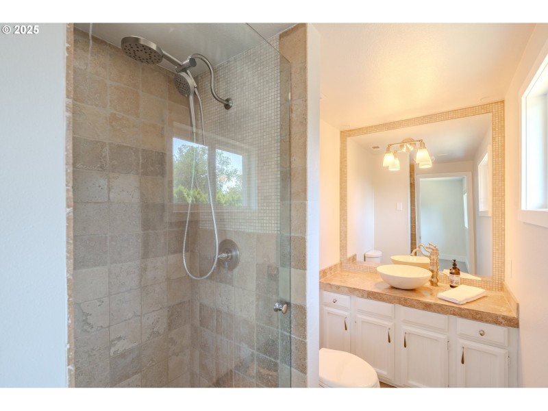 Bathroom, Attached