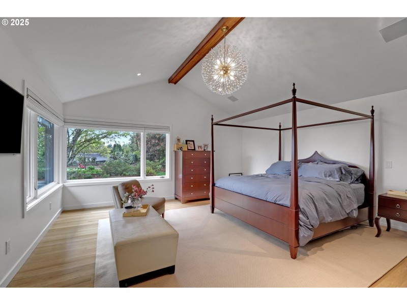 Bedroom, Primary