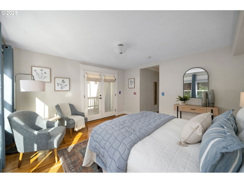 Bedroom, Primary