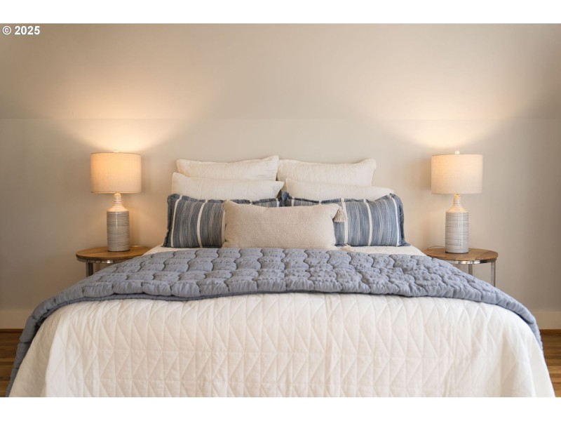 Bedroom, Primary