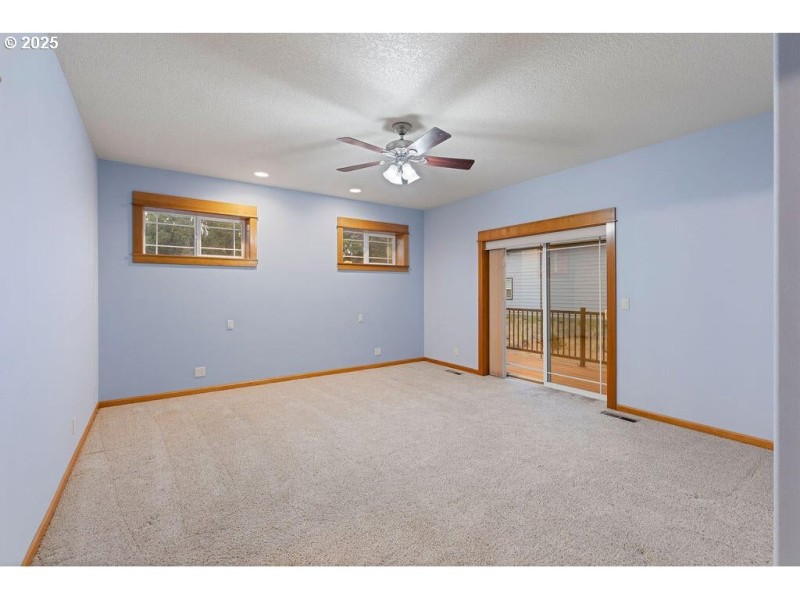 Bedroom, Primary