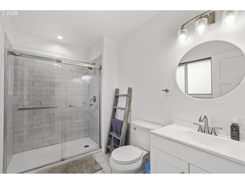 Bedroom, Owner's Suite