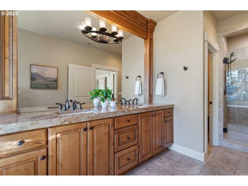 Owner's Suite Bathroom