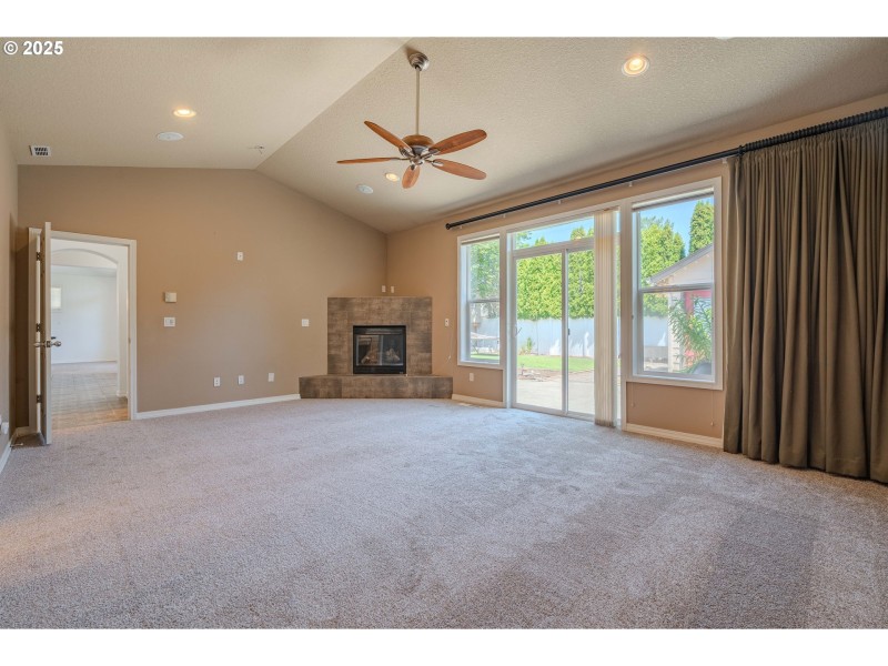 Bedroom, Owner's Suite