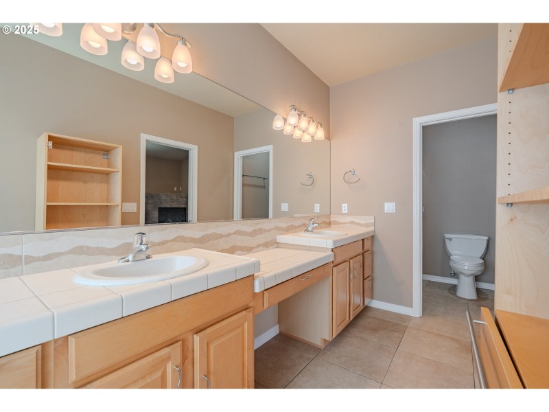 Bathroom, Attached