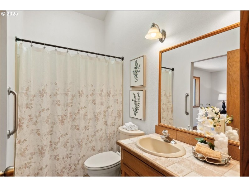 Bedroom, Owner's Suite