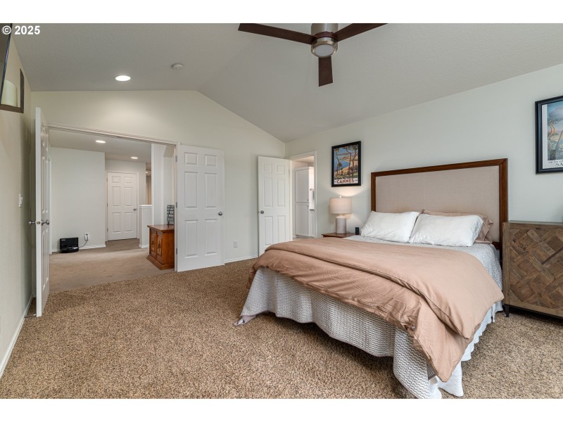 Bedroom, Primary