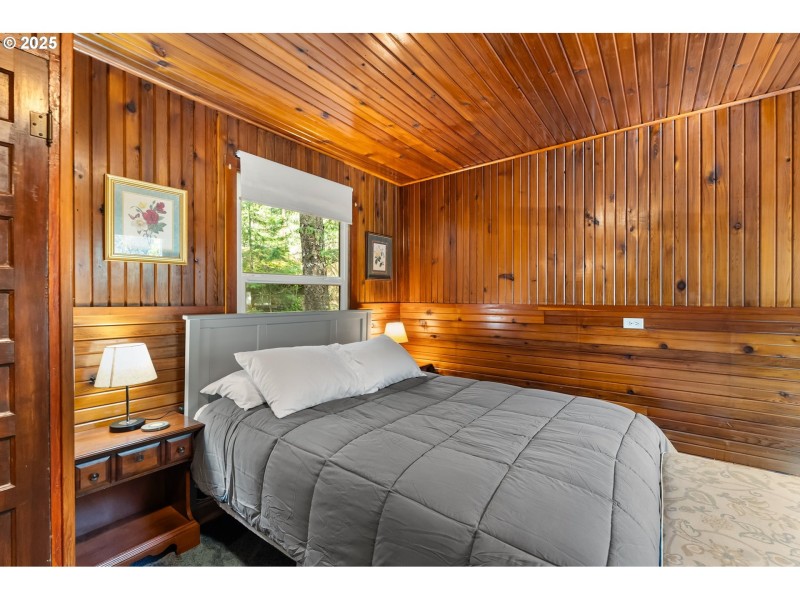 Bedroom, Primary