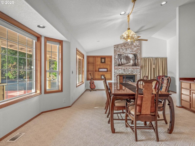 Living Room/Dining Room