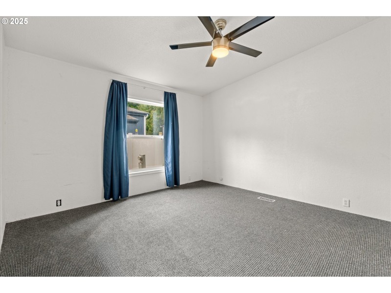 Bedroom, Primary