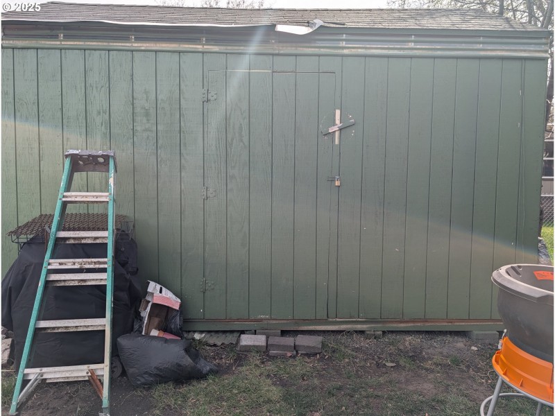 Shed