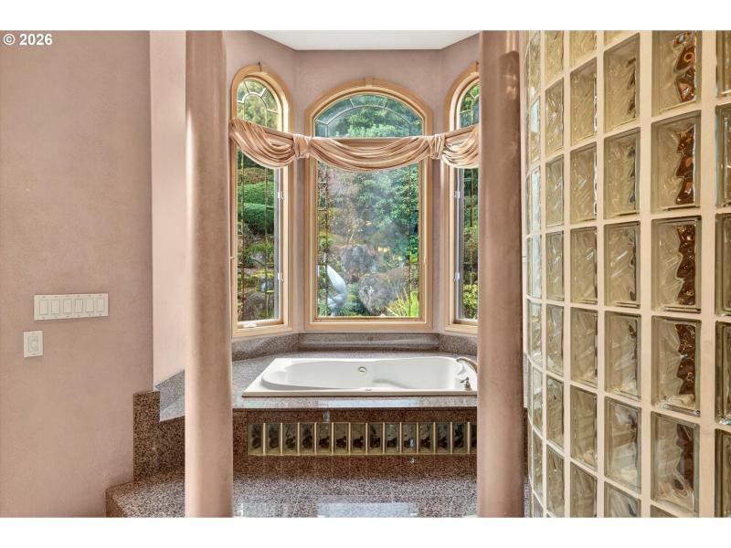 Owner's Suite Bathroom