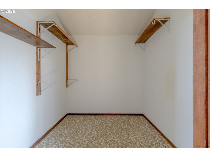 Bedroom, Primary