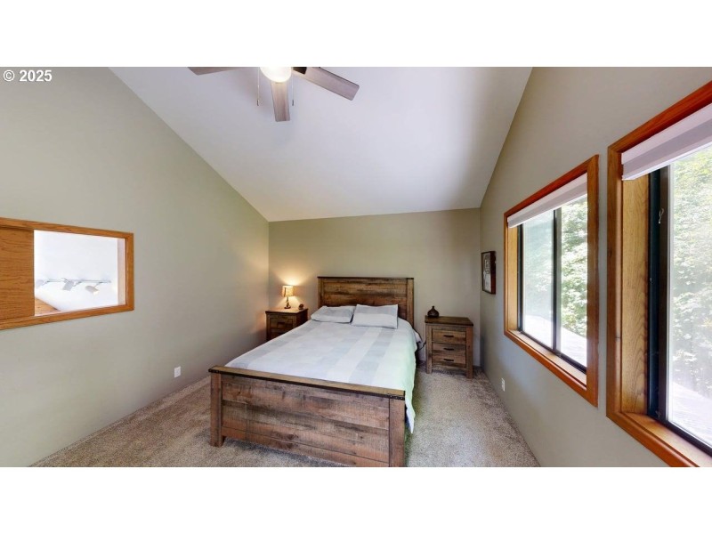 Bedroom, Primary