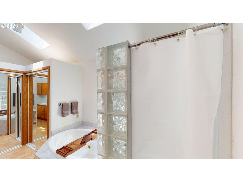 Bathroom, Attached