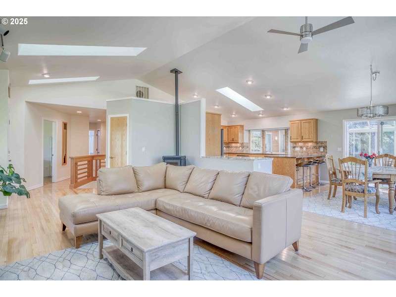 Living Room/Dining Room